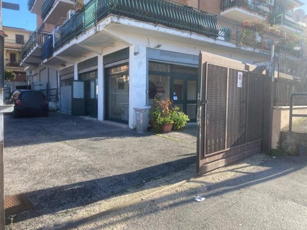 negozio in vendita a Fonte Nuova in zona Torre Lupara