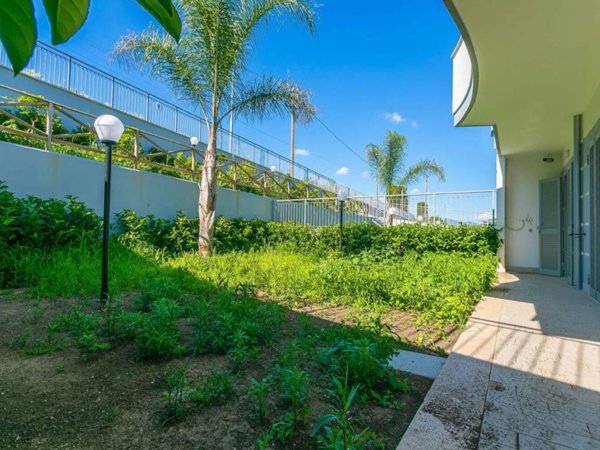 appartamento in vendita a Fonte Nuova in zona Torre Lupara