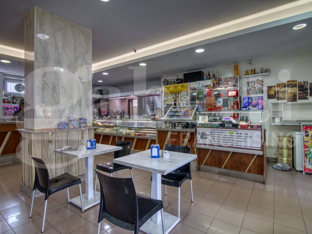 negozio in vendita a Fonte Nuova in zona Torre Lupara