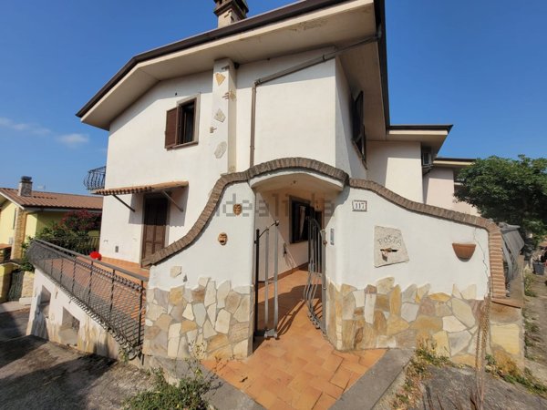 casa indipendente in vendita a Fonte Nuova