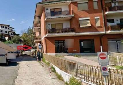 ufficio in vendita a Fonte Nuova in zona Santa Lucia