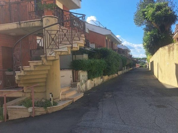 appartamento in vendita a Fonte Nuova in zona Torre Lupara