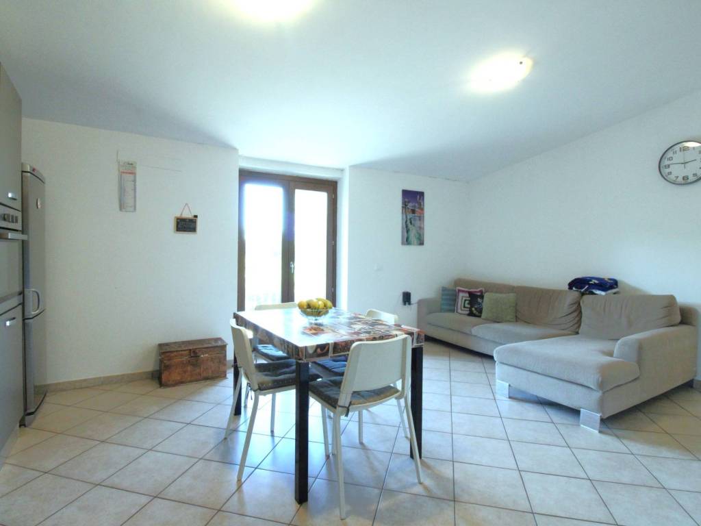 appartamento in vendita a Fonte Nuova in zona Torre Lupara