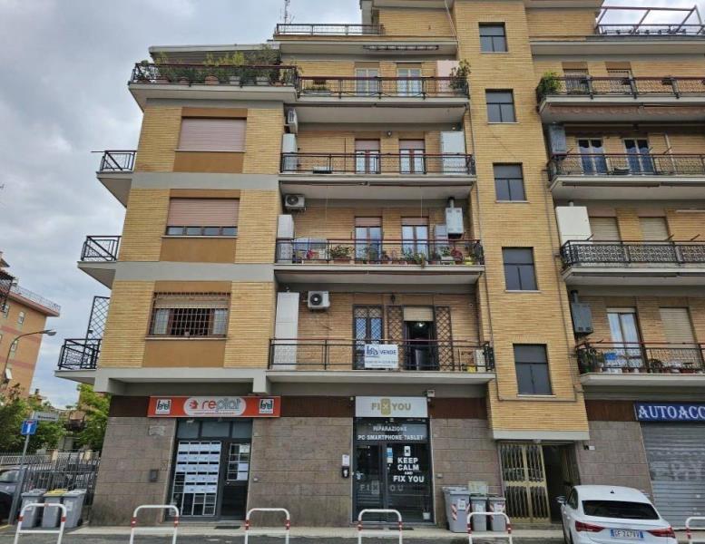 appartamento in vendita a Fonte Nuova in zona Torre Lupara