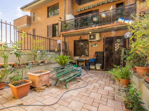 casa indipendente in vendita a Fonte Nuova in zona Torre Lupara