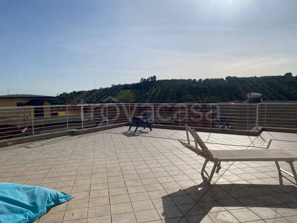 appartamento in vendita a Fonte Nuova in zona Santa Lucia