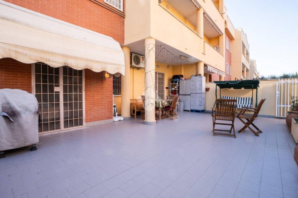 appartamento in vendita a Fonte Nuova in zona Torre Lupara