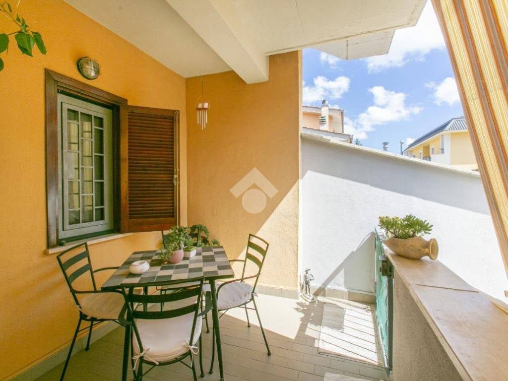 appartamento in vendita a Fonte Nuova in zona Torre Lupara