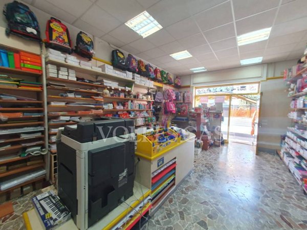 negozio in vendita a Fonte Nuova in zona Torre Lupara