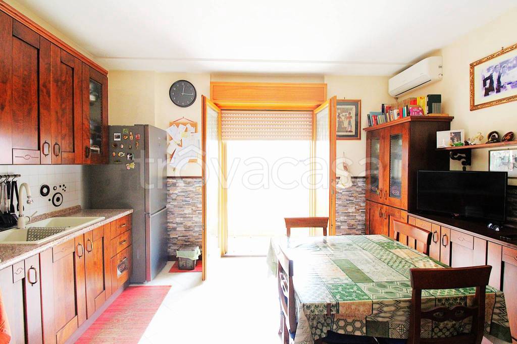 appartamento in vendita a Fonte Nuova in zona Torre Lupara