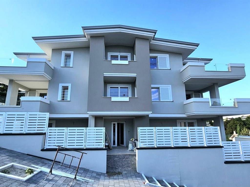 appartamento in vendita a Fonte Nuova in zona Torre Lupara