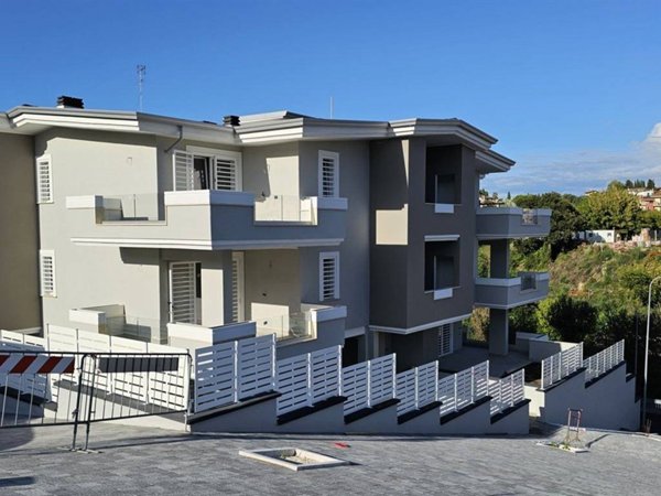 appartamento in vendita a Fonte Nuova in zona Torre Lupara