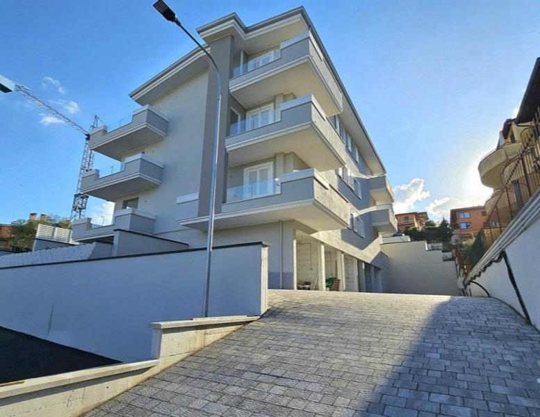 appartamento in vendita a Fonte Nuova in zona Torre Lupara