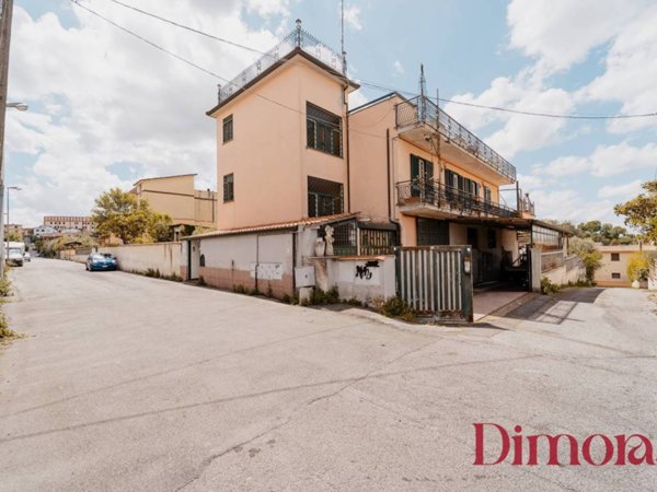 casa indipendente in vendita a Fonte Nuova in zona Torre Lupara