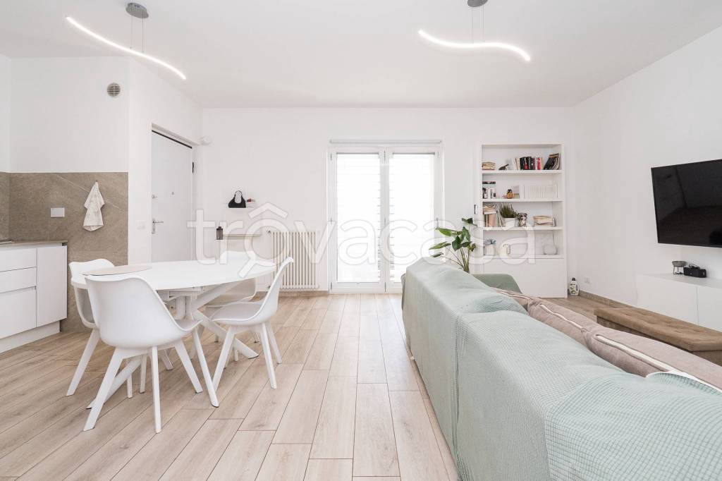 appartamento in vendita a Fonte Nuova in zona Torre Lupara