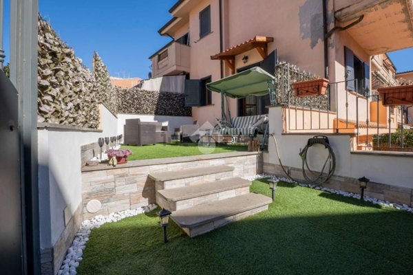 appartamento in vendita a Fonte Nuova in zona Torre Lupara