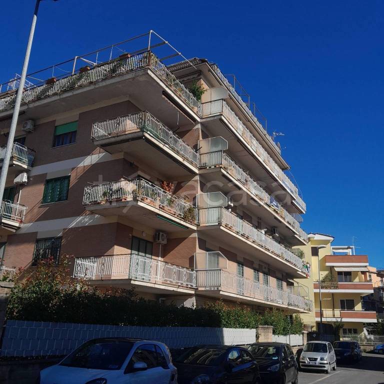 appartamento in vendita a Fonte Nuova in zona Torre Lupara