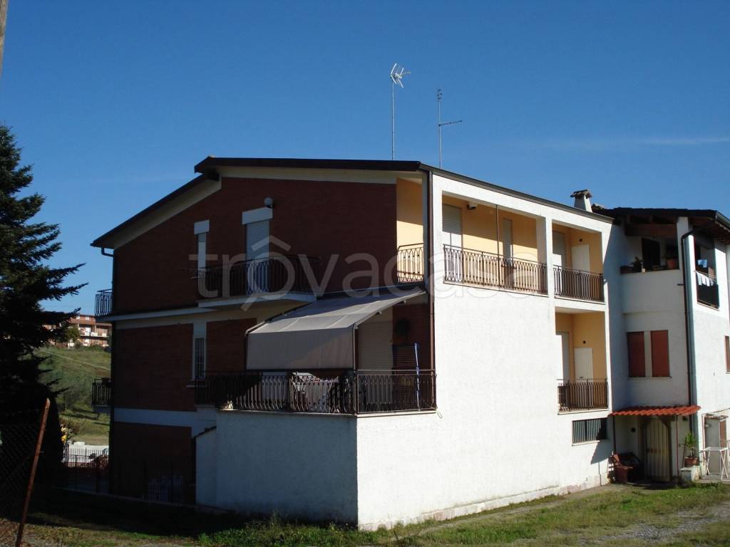 appartamento in vendita a Fonte Nuova in zona Santa Lucia