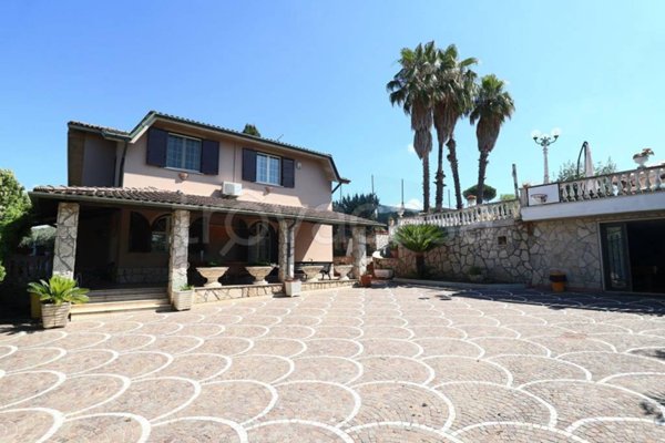 casa indipendente in vendita a Fonte Nuova in zona Santa Lucia
