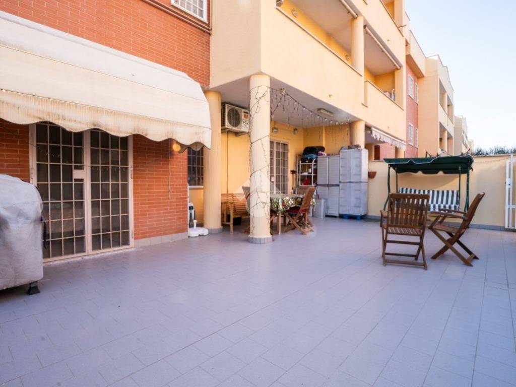 appartamento in vendita a Fonte Nuova in zona Torre Lupara