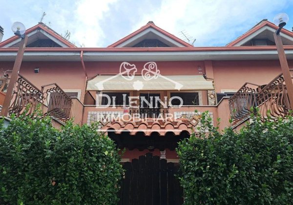 casa indipendente in vendita a Fonte Nuova in zona Santa Lucia