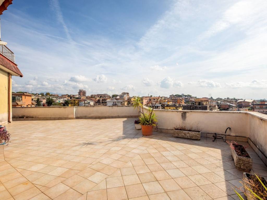 appartamento in vendita a Fonte Nuova in zona Torre Lupara