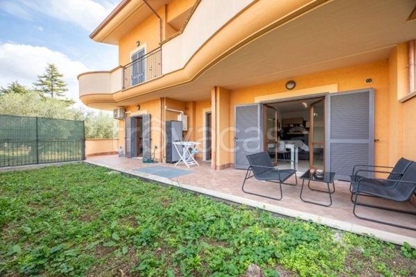 appartamento in vendita a Fonte Nuova in zona Santa Lucia