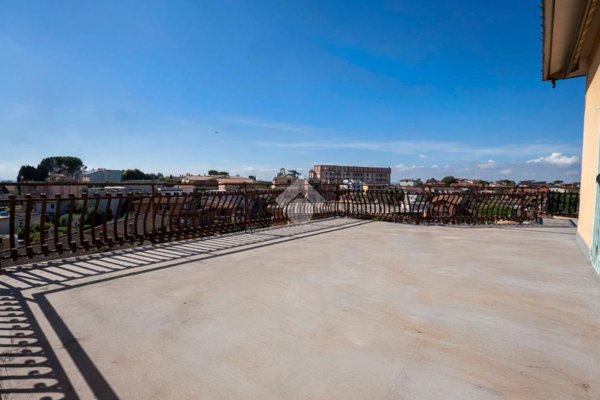 appartamento in vendita a Fonte Nuova in zona Torre Lupara