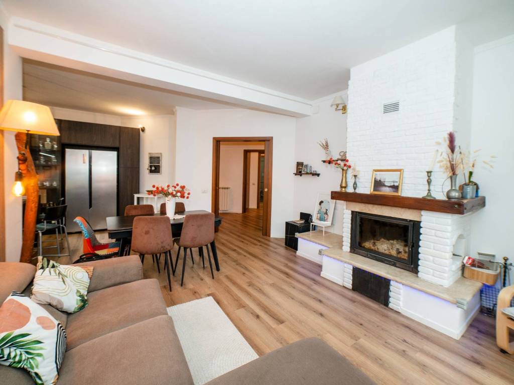 appartamento in vendita a Fonte Nuova in zona Santa Lucia