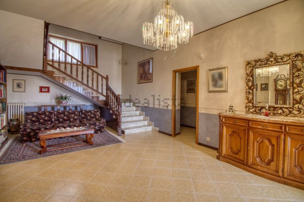 casa indipendente in vendita a Fonte Nuova in zona Santa Lucia