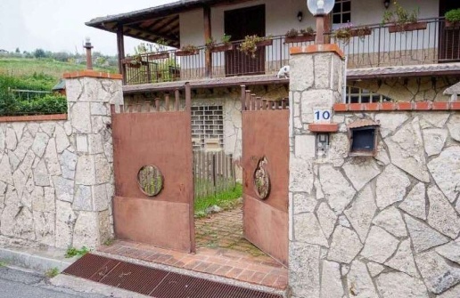 casa indipendente in vendita a Fonte Nuova in zona Santa Lucia