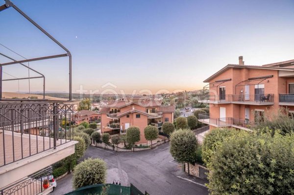 appartamento in vendita a Fonte Nuova in zona Santa Lucia