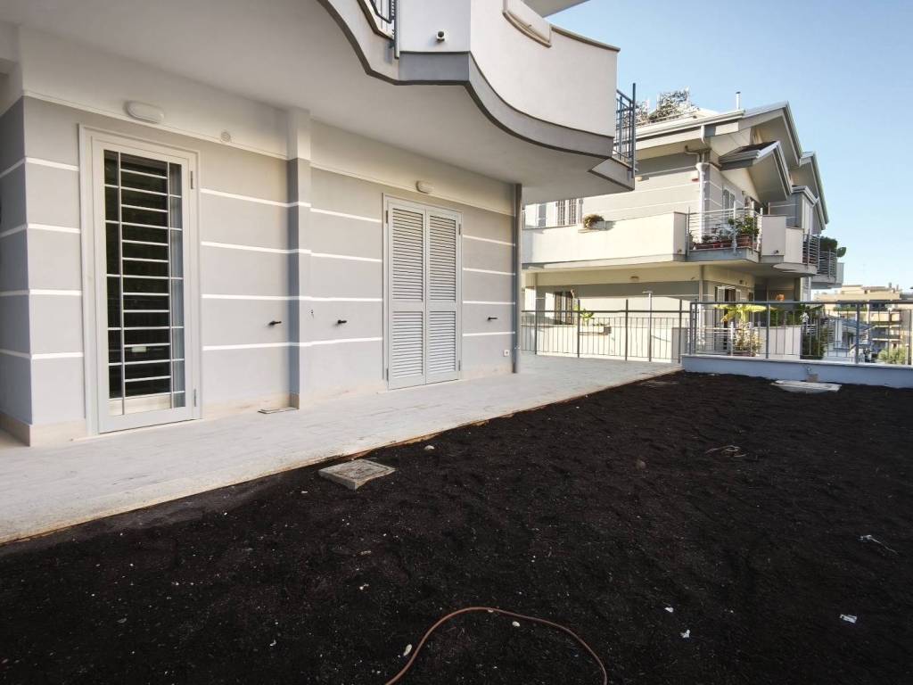 appartamento in vendita a Fonte Nuova in zona Torre Lupara