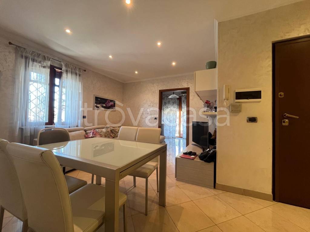 appartamento in vendita a Fonte Nuova in zona Santa Lucia