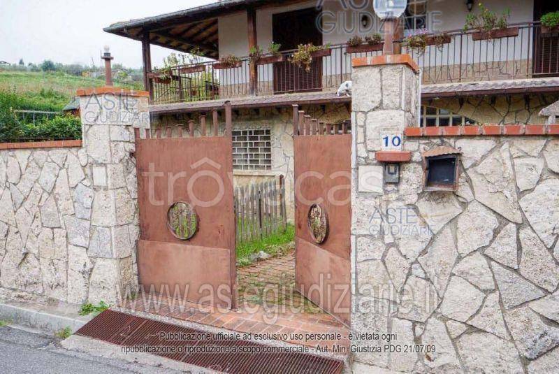 casa indipendente in vendita a Fonte Nuova in zona Santa Lucia