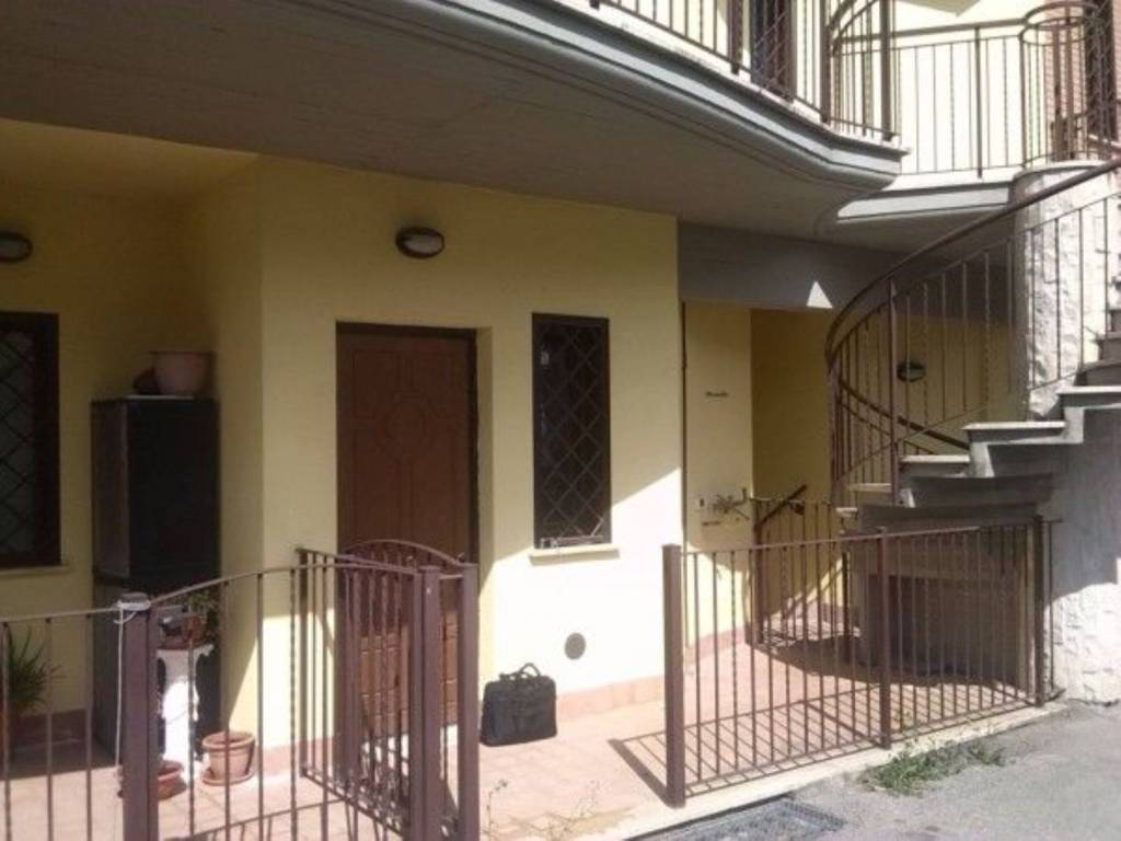 appartamento in vendita a Fonte Nuova in zona Santa Lucia