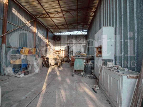 locale commerciale in vendita a Fonte Nuova in zona Torre Lupara