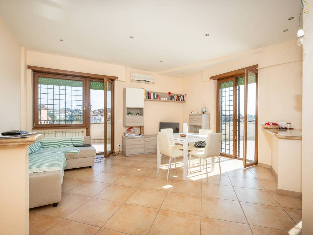 appartamento in vendita a Fonte Nuova in zona Torre Lupara