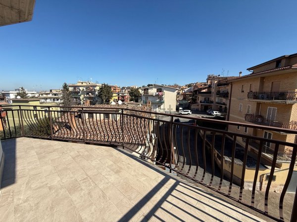 appartamento in vendita a Fonte Nuova in zona Torre Lupara