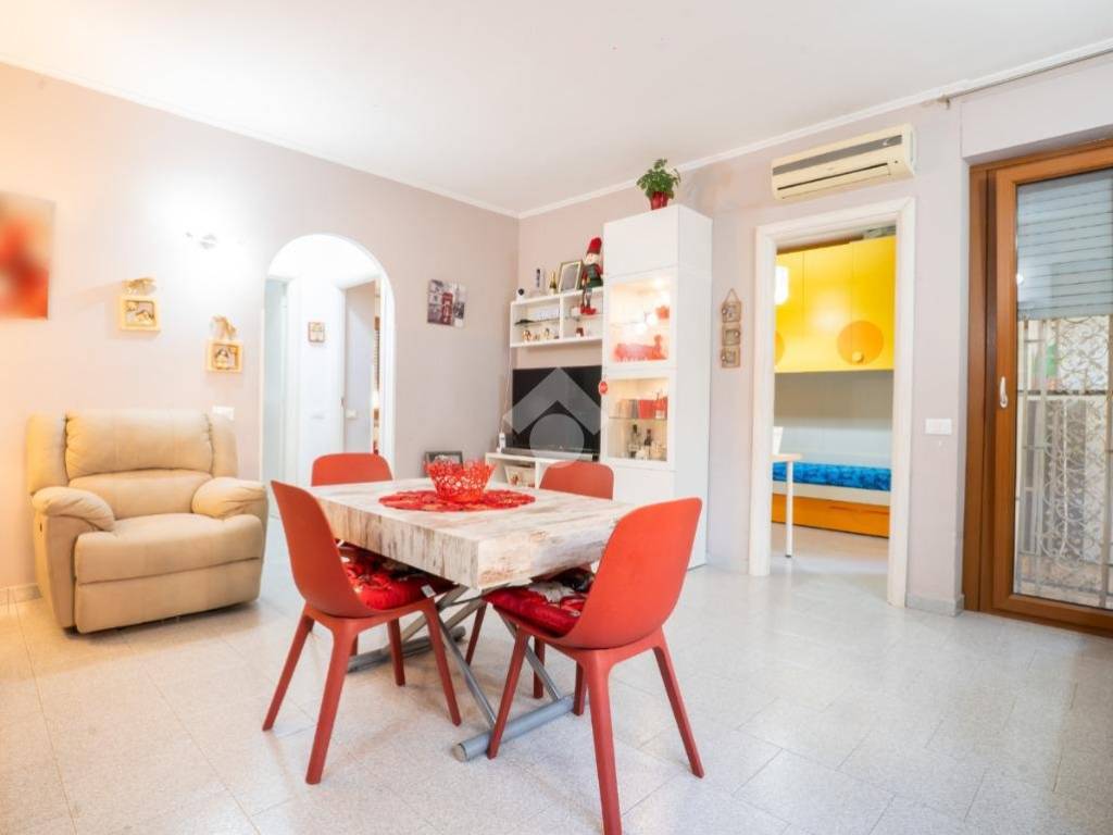 appartamento in vendita a Fonte Nuova in zona Torre Lupara