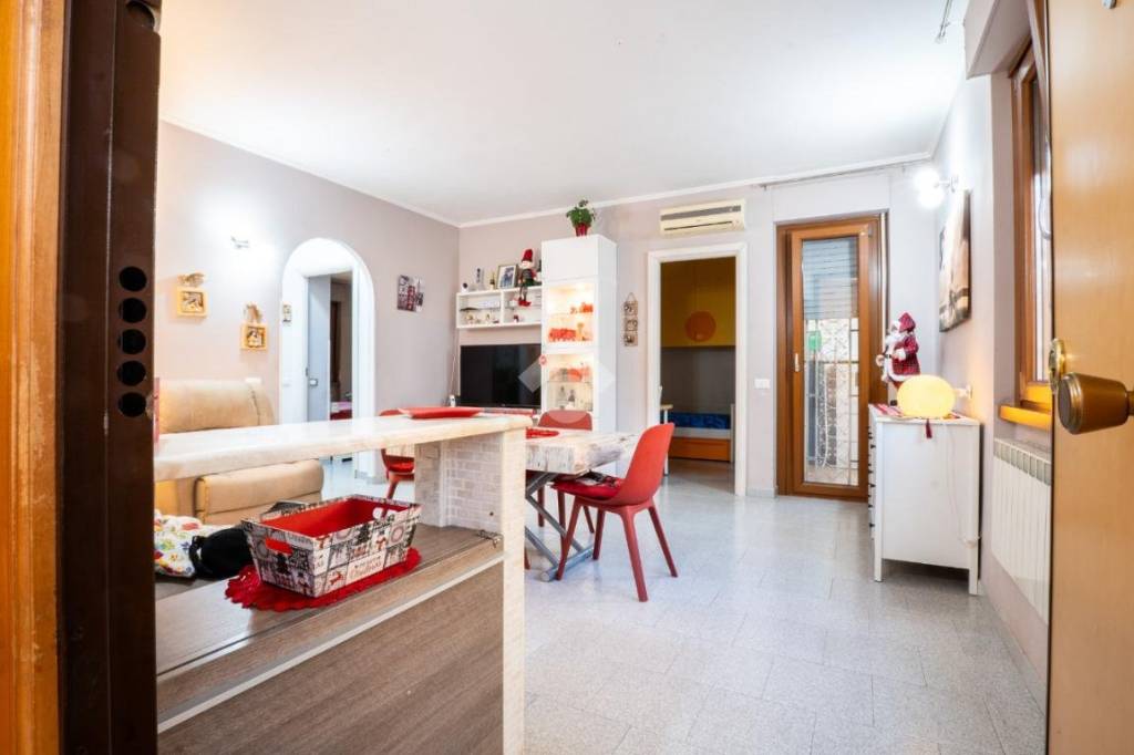 appartamento in vendita a Fonte Nuova in zona Torre Lupara