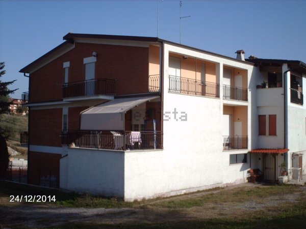 appartamento in vendita a Fonte Nuova in zona Santa Lucia