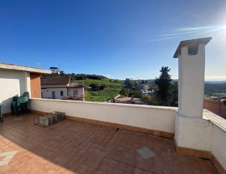 appartamento in vendita a Fonte Nuova in zona Torre Lupara