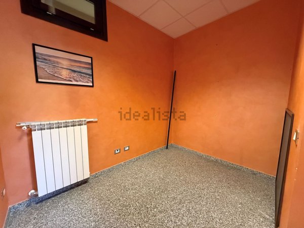 locale commerciale in vendita a Fonte Nuova in zona Santa Lucia