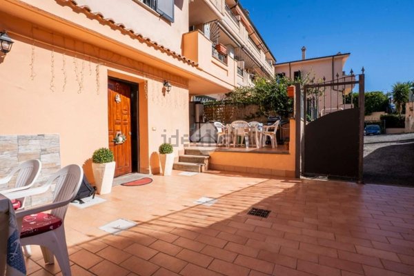 appartamento in vendita a Fonte Nuova in zona Torre Lupara