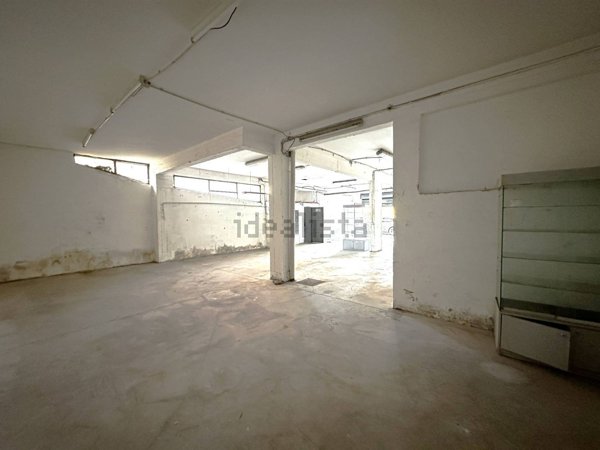 locale di sgombero in vendita a Fonte Nuova