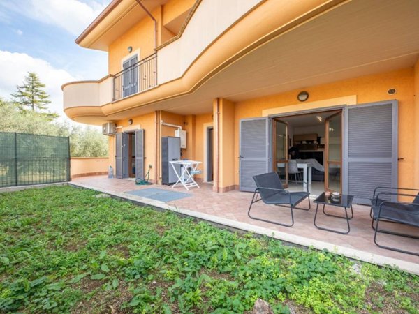 appartamento in vendita a Fonte Nuova in zona Santa Lucia