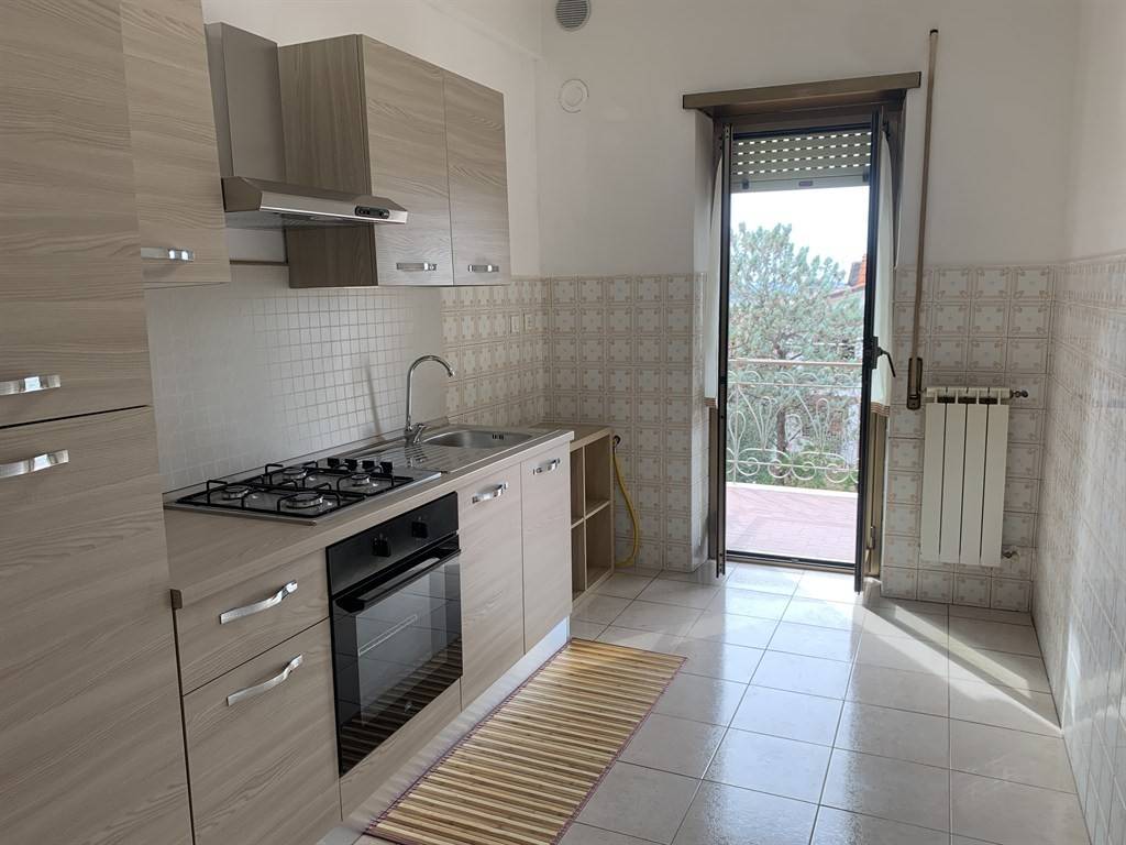 appartamento in vendita a Fonte Nuova in zona Torre Lupara