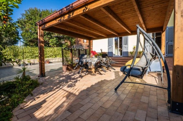 casa indipendente in vendita a Fonte Nuova in zona Torre Lupara