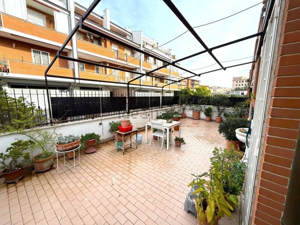 appartamento in vendita a Fonte Nuova in zona Torre Lupara